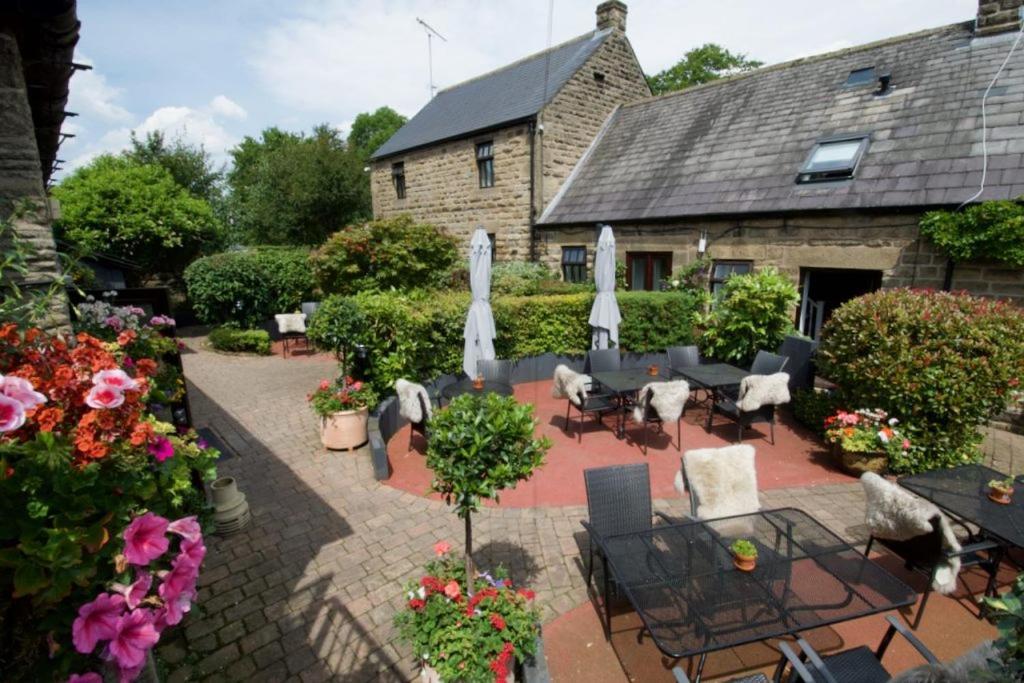 The Plough Inn Hathersage Exterior photo